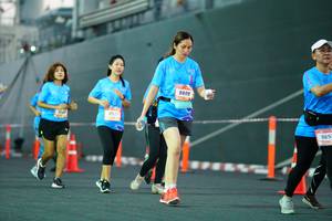 BIB: 8809, 965
                            <button type="button" onclick="openModal(3341145)" class="btn btn-primary btn-sm float-right btn-popup" data-toggle="modal" data-target=".modal-high-quality">
                        <i class="fas fa-shopping-cart"></i> Add to Cart
                    </button>
                                            <button type="button" onclick="isThisMe(3341145, true)" class="btn btn-success btn-sm float-right btn-popup btn-isme hidden" data-toggle="tooltip" data-placement="bottom" title="นี่คือรูปของคุณใช่ไหม คลิกที่นี่เพื่อเอาเข้าอัลบั้ม">
                        <i class="fas fa-plus"></i> Add to album
                    </button>
                    <button type="button" onclick="isThisMe(3341145, false)" class="btn btn-warning btn-sm float-right btn-popup btn-isnotme hidden">
                        <i class="fas fa-ban"></i> Remove from album
                    </button>