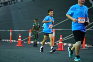 BIB: 8128, 5365
                            <button type="button" onclick="openModal(3340518)" class="btn btn-primary btn-sm float-right btn-popup" data-toggle="modal" data-target=".modal-high-quality">
                        <i class="fas fa-shopping-cart"></i> Add to Cart
                    </button>
                                            <button type="button" onclick="isThisMe(3340518, true)" class="btn btn-success btn-sm float-right btn-popup btn-isme hidden" data-toggle="tooltip" data-placement="bottom" title="นี่คือรูปของคุณใช่ไหม คลิกที่นี่เพื่อเอาเข้าอัลบั้ม">
                        <i class="fas fa-plus"></i> Add to album
                    </button>
                    <button type="button" onclick="isThisMe(3340518, false)" class="btn btn-warning btn-sm float-right btn-popup btn-isnotme hidden">
                        <i class="fas fa-ban"></i> Remove from album
                    </button>