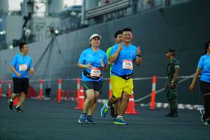 BIB: 929
                            <button type="button" onclick="openModal(3340221)" class="btn btn-primary btn-sm float-right btn-popup" data-toggle="modal" data-target=".modal-high-quality">
                        <i class="fas fa-shopping-cart"></i> Add to Cart
                    </button>
                                            <button type="button" onclick="isThisMe(3340221, true)" class="btn btn-success btn-sm float-right btn-popup btn-isme hidden" data-toggle="tooltip" data-placement="bottom" title="นี่คือรูปของคุณใช่ไหม คลิกที่นี่เพื่อเอาเข้าอัลบั้ม">
                        <i class="fas fa-plus"></i> Add to album
                    </button>
                    <button type="button" onclick="isThisMe(3340221, false)" class="btn btn-warning btn-sm float-right btn-popup btn-isnotme hidden">
                        <i class="fas fa-ban"></i> Remove from album
                    </button>