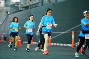 BIB: 8809, 965
                            <button type="button" onclick="openModal(3380704)" class="btn btn-primary btn-sm float-right btn-popup" data-toggle="modal" data-target=".modal-high-quality">
                        <i class="fas fa-shopping-cart"></i> Add to Cart
                    </button>
                                            <button type="button" onclick="isThisMe(3380704, true)" class="btn btn-success btn-sm float-right btn-popup btn-isme hidden" data-toggle="tooltip" data-placement="bottom" title="นี่คือรูปของคุณใช่ไหม คลิกที่นี่เพื่อเอาเข้าอัลบั้ม">
                        <i class="fas fa-plus"></i> Add to album
                    </button>
                    <button type="button" onclick="isThisMe(3380704, false)" class="btn btn-warning btn-sm float-right btn-popup btn-isnotme hidden">
                        <i class="fas fa-ban"></i> Remove from album
                    </button>