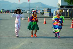 BIB: 9367
                            <button type="button" onclick="openModal(3233258)" class="btn btn-primary btn-sm float-right btn-popup" data-toggle="modal" data-target=".modal-high-quality">
                        <i class="fas fa-shopping-cart"></i> Add to Cart
                    </button>
                                            <button type="button" onclick="isThisMe(3233258, true)" class="btn btn-success btn-sm float-right btn-popup btn-isme hidden" data-toggle="tooltip" data-placement="bottom" title="นี่คือรูปของคุณใช่ไหม คลิกที่นี่เพื่อเอาเข้าอัลบั้ม">
                        <i class="fas fa-plus"></i> Add to album
                    </button>
                    <button type="button" onclick="isThisMe(3233258, false)" class="btn btn-warning btn-sm float-right btn-popup btn-isnotme hidden">
                        <i class="fas fa-ban"></i> Remove from album
                    </button>