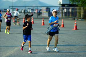 BIB: 8567
                            <button type="button" onclick="openModal(3232914)" class="btn btn-primary btn-sm float-right btn-popup" data-toggle="modal" data-target=".modal-high-quality">
                        <i class="fas fa-shopping-cart"></i> Add to Cart
                    </button>
                                            <button type="button" onclick="isThisMe(3232914, true)" class="btn btn-success btn-sm float-right btn-popup btn-isme hidden" data-toggle="tooltip" data-placement="bottom" title="นี่คือรูปของคุณใช่ไหม คลิกที่นี่เพื่อเอาเข้าอัลบั้ม">
                        <i class="fas fa-plus"></i> Add to album
                    </button>
                    <button type="button" onclick="isThisMe(3232914, false)" class="btn btn-warning btn-sm float-right btn-popup btn-isnotme hidden">
                        <i class="fas fa-ban"></i> Remove from album
                    </button>