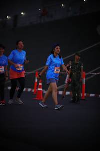 BIB: 985
                            <button type="button" onclick="openModal(3228645)" class="btn btn-primary btn-sm float-right btn-popup" data-toggle="modal" data-target=".modal-high-quality">
                        <i class="fas fa-shopping-cart"></i> Add to Cart
                    </button>
                                            <button type="button" onclick="isThisMe(3228645, true)" class="btn btn-success btn-sm float-right btn-popup btn-isme hidden" data-toggle="tooltip" data-placement="bottom" title="นี่คือรูปของคุณใช่ไหม คลิกที่นี่เพื่อเอาเข้าอัลบั้ม">
                        <i class="fas fa-plus"></i> Add to album
                    </button>
                    <button type="button" onclick="isThisMe(3228645, false)" class="btn btn-warning btn-sm float-right btn-popup btn-isnotme hidden">
                        <i class="fas fa-ban"></i> Remove from album
                    </button>