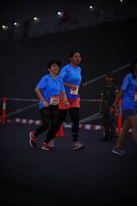 BIB: 966
                            <button type="button" onclick="openModal(3228647)" class="btn btn-primary btn-sm float-right btn-popup" data-toggle="modal" data-target=".modal-high-quality">
                        <i class="fas fa-shopping-cart"></i> Add to Cart
                    </button>
                                            <button type="button" onclick="isThisMe(3228647, true)" class="btn btn-success btn-sm float-right btn-popup btn-isme hidden" data-toggle="tooltip" data-placement="bottom" title="นี่คือรูปของคุณใช่ไหม คลิกที่นี่เพื่อเอาเข้าอัลบั้ม">
                        <i class="fas fa-plus"></i> Add to album
                    </button>
                    <button type="button" onclick="isThisMe(3228647, false)" class="btn btn-warning btn-sm float-right btn-popup btn-isnotme hidden">
                        <i class="fas fa-ban"></i> Remove from album
                    </button>