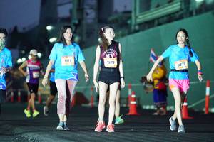 BIB: 9177, 9275, 9273
                            <button type="button" onclick="openModal(3380978)" class="btn btn-primary btn-sm float-right btn-popup" data-toggle="modal" data-target=".modal-high-quality">
                        <i class="fas fa-shopping-cart"></i> Add to Cart
                    </button>
                                            <button type="button" onclick="isThisMe(3380978, true)" class="btn btn-success btn-sm float-right btn-popup btn-isme hidden" data-toggle="tooltip" data-placement="bottom" title="นี่คือรูปของคุณใช่ไหม คลิกที่นี่เพื่อเอาเข้าอัลบั้ม">
                        <i class="fas fa-plus"></i> Add to album
                    </button>
                    <button type="button" onclick="isThisMe(3380978, false)" class="btn btn-warning btn-sm float-right btn-popup btn-isnotme hidden">
                        <i class="fas fa-ban"></i> Remove from album
                    </button>