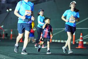 BIB: 8098
                            <button type="button" onclick="openModal(3380899)" class="btn btn-primary btn-sm float-right btn-popup" data-toggle="modal" data-target=".modal-high-quality">
                        <i class="fas fa-shopping-cart"></i> Add to Cart
                    </button>
                                            <button type="button" onclick="isThisMe(3380899, true)" class="btn btn-success btn-sm float-right btn-popup btn-isme hidden" data-toggle="tooltip" data-placement="bottom" title="นี่คือรูปของคุณใช่ไหม คลิกที่นี่เพื่อเอาเข้าอัลบั้ม">
                        <i class="fas fa-plus"></i> Add to album
                    </button>
                    <button type="button" onclick="isThisMe(3380899, false)" class="btn btn-warning btn-sm float-right btn-popup btn-isnotme hidden">
                        <i class="fas fa-ban"></i> Remove from album
                    </button>