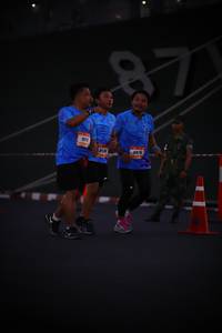 BIB: 853
                            <button type="button" onclick="openModal(3228856)" class="btn btn-primary btn-sm float-right btn-popup" data-toggle="modal" data-target=".modal-high-quality">
                        <i class="fas fa-shopping-cart"></i> Add to Cart
                    </button>
                                            <button type="button" onclick="isThisMe(3228856, true)" class="btn btn-success btn-sm float-right btn-popup btn-isme hidden" data-toggle="tooltip" data-placement="bottom" title="นี่คือรูปของคุณใช่ไหม คลิกที่นี่เพื่อเอาเข้าอัลบั้ม">
                        <i class="fas fa-plus"></i> Add to album
                    </button>
                    <button type="button" onclick="isThisMe(3228856, false)" class="btn btn-warning btn-sm float-right btn-popup btn-isnotme hidden">
                        <i class="fas fa-ban"></i> Remove from album
                    </button>