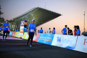 BIB: 100
                            <button type="button" onclick="openModal(3161040)" class="btn btn-primary btn-sm float-right btn-popup" data-toggle="modal" data-target=".modal-high-quality">
                        <i class="fas fa-shopping-cart"></i> Add to Cart
                    </button>
                                            <button type="button" onclick="isThisMe(3161040, true)" class="btn btn-success btn-sm float-right btn-popup btn-isme hidden" data-toggle="tooltip" data-placement="bottom" title="นี่คือรูปของคุณใช่ไหม คลิกที่นี่เพื่อเอาเข้าอัลบั้ม">
                        <i class="fas fa-plus"></i> Add to album
                    </button>
                    <button type="button" onclick="isThisMe(3161040, false)" class="btn btn-warning btn-sm float-right btn-popup btn-isnotme hidden">
                        <i class="fas fa-ban"></i> Remove from album
                    </button>