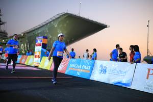 BIB: 100
                            <button type="button" onclick="openModal(3161041)" class="btn btn-primary btn-sm float-right btn-popup" data-toggle="modal" data-target=".modal-high-quality">
                        <i class="fas fa-shopping-cart"></i> Add to Cart
                    </button>
                                            <button type="button" onclick="isThisMe(3161041, true)" class="btn btn-success btn-sm float-right btn-popup btn-isme hidden" data-toggle="tooltip" data-placement="bottom" title="นี่คือรูปของคุณใช่ไหม คลิกที่นี่เพื่อเอาเข้าอัลบั้ม">
                        <i class="fas fa-plus"></i> Add to album
                    </button>
                    <button type="button" onclick="isThisMe(3161041, false)" class="btn btn-warning btn-sm float-right btn-popup btn-isnotme hidden">
                        <i class="fas fa-ban"></i> Remove from album
                    </button>