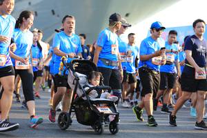 BIB: 347
                            <button type="button" onclick="openModal(3160652)" class="btn btn-primary btn-sm float-right btn-popup" data-toggle="modal" data-target=".modal-high-quality">
                        <i class="fas fa-shopping-cart"></i> Add to Cart
                    </button>
                                            <button type="button" onclick="isThisMe(3160652, true)" class="btn btn-success btn-sm float-right btn-popup btn-isme hidden" data-toggle="tooltip" data-placement="bottom" title="นี่คือรูปของคุณใช่ไหม คลิกที่นี่เพื่อเอาเข้าอัลบั้ม">
                        <i class="fas fa-plus"></i> Add to album
                    </button>
                    <button type="button" onclick="isThisMe(3160652, false)" class="btn btn-warning btn-sm float-right btn-popup btn-isnotme hidden">
                        <i class="fas fa-ban"></i> Remove from album
                    </button>