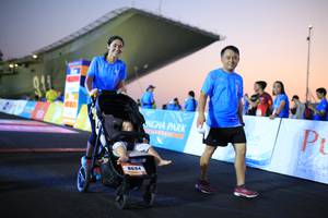 BIB: 694
                            <button type="button" onclick="openModal(3161377)" class="btn btn-primary btn-sm float-right btn-popup" data-toggle="modal" data-target=".modal-high-quality">
                        <i class="fas fa-shopping-cart"></i> Add to Cart
                    </button>
                                            <button type="button" onclick="isThisMe(3161377, true)" class="btn btn-success btn-sm float-right btn-popup btn-isme hidden" data-toggle="tooltip" data-placement="bottom" title="นี่คือรูปของคุณใช่ไหม คลิกที่นี่เพื่อเอาเข้าอัลบั้ม">
                        <i class="fas fa-plus"></i> Add to album
                    </button>
                    <button type="button" onclick="isThisMe(3161377, false)" class="btn btn-warning btn-sm float-right btn-popup btn-isnotme hidden">
                        <i class="fas fa-ban"></i> Remove from album
                    </button>