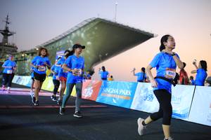 BIB: 894, 100
                            <button type="button" onclick="openModal(3161160)" class="btn btn-primary btn-sm float-right btn-popup" data-toggle="modal" data-target=".modal-high-quality">
                        <i class="fas fa-shopping-cart"></i> Add to Cart
                    </button>
                                            <button type="button" onclick="isThisMe(3161160, true)" class="btn btn-success btn-sm float-right btn-popup btn-isme hidden" data-toggle="tooltip" data-placement="bottom" title="นี่คือรูปของคุณใช่ไหม คลิกที่นี่เพื่อเอาเข้าอัลบั้ม">
                        <i class="fas fa-plus"></i> Add to album
                    </button>
                    <button type="button" onclick="isThisMe(3161160, false)" class="btn btn-warning btn-sm float-right btn-popup btn-isnotme hidden">
                        <i class="fas fa-ban"></i> Remove from album
                    </button>