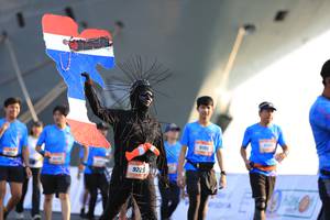 BIB: 922
                            <button type="button" onclick="openModal(3160746)" class="btn btn-primary btn-sm float-right btn-popup" data-toggle="modal" data-target=".modal-high-quality">
                        <i class="fas fa-shopping-cart"></i> Add to Cart
                    </button>
                                            <button type="button" onclick="isThisMe(3160746, true)" class="btn btn-success btn-sm float-right btn-popup btn-isme hidden" data-toggle="tooltip" data-placement="bottom" title="นี่คือรูปของคุณใช่ไหม คลิกที่นี่เพื่อเอาเข้าอัลบั้ม">
                        <i class="fas fa-plus"></i> Add to album
                    </button>
                    <button type="button" onclick="isThisMe(3160746, false)" class="btn btn-warning btn-sm float-right btn-popup btn-isnotme hidden">
                        <i class="fas fa-ban"></i> Remove from album
                    </button>