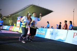 BIB: 932
                            <button type="button" onclick="openModal(3161592)" class="btn btn-primary btn-sm float-right btn-popup" data-toggle="modal" data-target=".modal-high-quality">
                        <i class="fas fa-shopping-cart"></i> Add to Cart
                    </button>
                                            <button type="button" onclick="isThisMe(3161592, true)" class="btn btn-success btn-sm float-right btn-popup btn-isme hidden" data-toggle="tooltip" data-placement="bottom" title="นี่คือรูปของคุณใช่ไหม คลิกที่นี่เพื่อเอาเข้าอัลบั้ม">
                        <i class="fas fa-plus"></i> Add to album
                    </button>
                    <button type="button" onclick="isThisMe(3161592, false)" class="btn btn-warning btn-sm float-right btn-popup btn-isnotme hidden">
                        <i class="fas fa-ban"></i> Remove from album
                    </button>