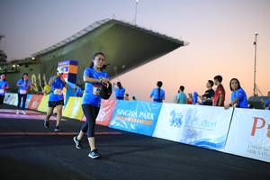 BIB: 100, 
                            <button type="button" onclick="openModal(3161121)" class="btn btn-primary btn-sm float-right btn-popup" data-toggle="modal" data-target=".modal-high-quality">
                        <i class="fas fa-shopping-cart"></i> Add to Cart
                    </button>
                                            <button type="button" onclick="isThisMe(3161121, true)" class="btn btn-success btn-sm float-right btn-popup btn-isme hidden" data-toggle="tooltip" data-placement="bottom" title="นี่คือรูปของคุณใช่ไหม คลิกที่นี่เพื่อเอาเข้าอัลบั้ม">
                        <i class="fas fa-plus"></i> Add to album
                    </button>
                    <button type="button" onclick="isThisMe(3161121, false)" class="btn btn-warning btn-sm float-right btn-popup btn-isnotme hidden">
                        <i class="fas fa-ban"></i> Remove from album
                    </button>