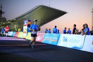 BIB: 100
                            <button type="button" onclick="openModal(3161424)" class="btn btn-primary btn-sm float-right btn-popup" data-toggle="modal" data-target=".modal-high-quality">
                        <i class="fas fa-shopping-cart"></i> Add to Cart
                    </button>
                                            <button type="button" onclick="isThisMe(3161424, true)" class="btn btn-success btn-sm float-right btn-popup btn-isme hidden" data-toggle="tooltip" data-placement="bottom" title="นี่คือรูปของคุณใช่ไหม คลิกที่นี่เพื่อเอาเข้าอัลบั้ม">
                        <i class="fas fa-plus"></i> Add to album
                    </button>
                    <button type="button" onclick="isThisMe(3161424, false)" class="btn btn-warning btn-sm float-right btn-popup btn-isnotme hidden">
                        <i class="fas fa-ban"></i> Remove from album
                    </button>