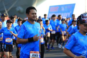 BIB: 8263
                            <button type="button" onclick="openModal(3160487)" class="btn btn-primary btn-sm float-right btn-popup" data-toggle="modal" data-target=".modal-high-quality">
                        <i class="fas fa-shopping-cart"></i> Add to Cart
                    </button>
                                            <button type="button" onclick="isThisMe(3160487, true)" class="btn btn-success btn-sm float-right btn-popup btn-isme hidden" data-toggle="tooltip" data-placement="bottom" title="นี่คือรูปของคุณใช่ไหม คลิกที่นี่เพื่อเอาเข้าอัลบั้ม">
                        <i class="fas fa-plus"></i> Add to album
                    </button>
                    <button type="button" onclick="isThisMe(3160487, false)" class="btn btn-warning btn-sm float-right btn-popup btn-isnotme hidden">
                        <i class="fas fa-ban"></i> Remove from album
                    </button>