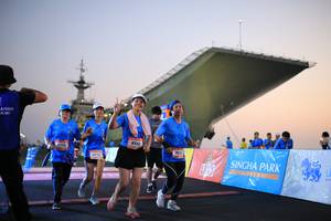 BIB: 8513, 
                            <button type="button" onclick="openModal(3160815)" class="btn btn-primary btn-sm float-right btn-popup" data-toggle="modal" data-target=".modal-high-quality">
                        <i class="fas fa-shopping-cart"></i> Add to Cart
                    </button>
                                            <button type="button" onclick="isThisMe(3160815, true)" class="btn btn-success btn-sm float-right btn-popup btn-isme hidden" data-toggle="tooltip" data-placement="bottom" title="นี่คือรูปของคุณใช่ไหม คลิกที่นี่เพื่อเอาเข้าอัลบั้ม">
                        <i class="fas fa-plus"></i> Add to album
                    </button>
                    <button type="button" onclick="isThisMe(3160815, false)" class="btn btn-warning btn-sm float-right btn-popup btn-isnotme hidden">
                        <i class="fas fa-ban"></i> Remove from album
                    </button>