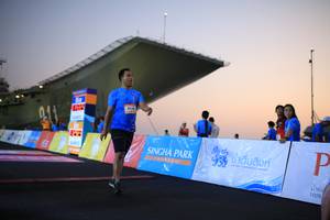 BIB: 100
                            <button type="button" onclick="openModal(3160894)" class="btn btn-primary btn-sm float-right btn-popup" data-toggle="modal" data-target=".modal-high-quality">
                        <i class="fas fa-shopping-cart"></i> Add to Cart
                    </button>
                                            <button type="button" onclick="isThisMe(3160894, true)" class="btn btn-success btn-sm float-right btn-popup btn-isme hidden" data-toggle="tooltip" data-placement="bottom" title="นี่คือรูปของคุณใช่ไหม คลิกที่นี่เพื่อเอาเข้าอัลบั้ม">
                        <i class="fas fa-plus"></i> Add to album
                    </button>
                    <button type="button" onclick="isThisMe(3160894, false)" class="btn btn-warning btn-sm float-right btn-popup btn-isnotme hidden">
                        <i class="fas fa-ban"></i> Remove from album
                    </button>