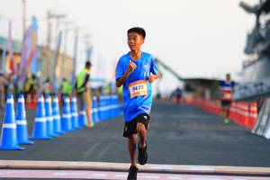 BIB: 9473
                            <button type="button" onclick="openModal(3113748)" class="btn btn-primary btn-sm float-right btn-popup" data-toggle="modal" data-target=".modal-high-quality">
                        <i class="fas fa-shopping-cart"></i> Add to Cart
                    </button>
                                            <button type="button" onclick="isThisMe(3113748, true)" class="btn btn-success btn-sm float-right btn-popup btn-isme hidden" data-toggle="tooltip" data-placement="bottom" title="นี่คือรูปของคุณใช่ไหม คลิกที่นี่เพื่อเอาเข้าอัลบั้ม">
                        <i class="fas fa-plus"></i> Add to album
                    </button>
                    <button type="button" onclick="isThisMe(3113748, false)" class="btn btn-warning btn-sm float-right btn-popup btn-isnotme hidden">
                        <i class="fas fa-ban"></i> Remove from album
                    </button>