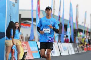 BIB: 6749
                            <button type="button" onclick="openModal(3114452)" class="btn btn-primary btn-sm float-right btn-popup" data-toggle="modal" data-target=".modal-high-quality">
                        <i class="fas fa-shopping-cart"></i> Add to Cart
                    </button>
                                            <button type="button" onclick="isThisMe(3114452, true)" class="btn btn-success btn-sm float-right btn-popup btn-isme hidden" data-toggle="tooltip" data-placement="bottom" title="นี่คือรูปของคุณใช่ไหม คลิกที่นี่เพื่อเอาเข้าอัลบั้ม">
                        <i class="fas fa-plus"></i> Add to album
                    </button>
                    <button type="button" onclick="isThisMe(3114452, false)" class="btn btn-warning btn-sm float-right btn-popup btn-isnotme hidden">
                        <i class="fas fa-ban"></i> Remove from album
                    </button>