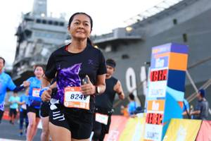 BIB: 824
                            <button type="button" onclick="openModal(3131598)" class="btn btn-primary btn-sm float-right btn-popup" data-toggle="modal" data-target=".modal-high-quality">
                        <i class="fas fa-shopping-cart"></i> Add to Cart
                    </button>
                                            <button type="button" onclick="isThisMe(3131598, true)" class="btn btn-success btn-sm float-right btn-popup btn-isme hidden" data-toggle="tooltip" data-placement="bottom" title="นี่คือรูปของคุณใช่ไหม คลิกที่นี่เพื่อเอาเข้าอัลบั้ม">
                        <i class="fas fa-plus"></i> Add to album
                    </button>
                    <button type="button" onclick="isThisMe(3131598, false)" class="btn btn-warning btn-sm float-right btn-popup btn-isnotme hidden">
                        <i class="fas fa-ban"></i> Remove from album
                    </button>