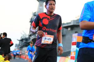 BIB: 9585
                            <button type="button" onclick="openModal(3124652)" class="btn btn-primary btn-sm float-right btn-popup" data-toggle="modal" data-target=".modal-high-quality">
                        <i class="fas fa-shopping-cart"></i> Add to Cart
                    </button>
                                            <button type="button" onclick="isThisMe(3124652, true)" class="btn btn-success btn-sm float-right btn-popup btn-isme hidden" data-toggle="tooltip" data-placement="bottom" title="นี่คือรูปของคุณใช่ไหม คลิกที่นี่เพื่อเอาเข้าอัลบั้ม">
                        <i class="fas fa-plus"></i> Add to album
                    </button>
                    <button type="button" onclick="isThisMe(3124652, false)" class="btn btn-warning btn-sm float-right btn-popup btn-isnotme hidden">
                        <i class="fas fa-ban"></i> Remove from album
                    </button>