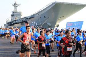 BIB: 9350
                            <button type="button" onclick="openModal(3112879)" class="btn btn-primary btn-sm float-right btn-popup" data-toggle="modal" data-target=".modal-high-quality">
                        <i class="fas fa-shopping-cart"></i> Add to Cart
                    </button>
                                            <button type="button" onclick="isThisMe(3112879, true)" class="btn btn-success btn-sm float-right btn-popup btn-isme hidden" data-toggle="tooltip" data-placement="bottom" title="นี่คือรูปของคุณใช่ไหม คลิกที่นี่เพื่อเอาเข้าอัลบั้ม">
                        <i class="fas fa-plus"></i> Add to album
                    </button>
                    <button type="button" onclick="isThisMe(3112879, false)" class="btn btn-warning btn-sm float-right btn-popup btn-isnotme hidden">
                        <i class="fas fa-ban"></i> Remove from album
                    </button>