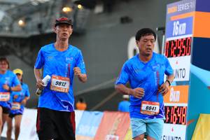 BIB: 9812, 8841
                            <button type="button" onclick="openModal(3131326)" class="btn btn-primary btn-sm float-right btn-popup" data-toggle="modal" data-target=".modal-high-quality">
                        <i class="fas fa-shopping-cart"></i> Add to Cart
                    </button>
                                            <button type="button" onclick="isThisMe(3131326, true)" class="btn btn-success btn-sm float-right btn-popup btn-isme hidden" data-toggle="tooltip" data-placement="bottom" title="นี่คือรูปของคุณใช่ไหม คลิกที่นี่เพื่อเอาเข้าอัลบั้ม">
                        <i class="fas fa-plus"></i> Add to album
                    </button>
                    <button type="button" onclick="isThisMe(3131326, false)" class="btn btn-warning btn-sm float-right btn-popup btn-isnotme hidden">
                        <i class="fas fa-ban"></i> Remove from album
                    </button>