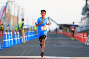 BIB: 947
                            <button type="button" onclick="openModal(3113697)" class="btn btn-primary btn-sm float-right btn-popup" data-toggle="modal" data-target=".modal-high-quality">
                        <i class="fas fa-shopping-cart"></i> Add to Cart
                    </button>
                                            <button type="button" onclick="isThisMe(3113697, true)" class="btn btn-success btn-sm float-right btn-popup btn-isme hidden" data-toggle="tooltip" data-placement="bottom" title="นี่คือรูปของคุณใช่ไหม คลิกที่นี่เพื่อเอาเข้าอัลบั้ม">
                        <i class="fas fa-plus"></i> Add to album
                    </button>
                    <button type="button" onclick="isThisMe(3113697, false)" class="btn btn-warning btn-sm float-right btn-popup btn-isnotme hidden">
                        <i class="fas fa-ban"></i> Remove from album
                    </button>