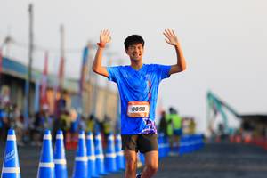 BIB: 8898
                            <button type="button" onclick="openModal(3113334)" class="btn btn-primary btn-sm float-right btn-popup" data-toggle="modal" data-target=".modal-high-quality">
                        <i class="fas fa-shopping-cart"></i> Add to Cart
                    </button>
                                            <button type="button" onclick="isThisMe(3113334, true)" class="btn btn-success btn-sm float-right btn-popup btn-isme hidden" data-toggle="tooltip" data-placement="bottom" title="นี่คือรูปของคุณใช่ไหม คลิกที่นี่เพื่อเอาเข้าอัลบั้ม">
                        <i class="fas fa-plus"></i> Add to album
                    </button>
                    <button type="button" onclick="isThisMe(3113334, false)" class="btn btn-warning btn-sm float-right btn-popup btn-isnotme hidden">
                        <i class="fas fa-ban"></i> Remove from album
                    </button>