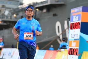 BIB: 8256
                            <button type="button" onclick="openModal(3131374)" class="btn btn-primary btn-sm float-right btn-popup" data-toggle="modal" data-target=".modal-high-quality">
                        <i class="fas fa-shopping-cart"></i> Add to Cart
                    </button>
                                            <button type="button" onclick="isThisMe(3131374, true)" class="btn btn-success btn-sm float-right btn-popup btn-isme hidden" data-toggle="tooltip" data-placement="bottom" title="นี่คือรูปของคุณใช่ไหม คลิกที่นี่เพื่อเอาเข้าอัลบั้ม">
                        <i class="fas fa-plus"></i> Add to album
                    </button>
                    <button type="button" onclick="isThisMe(3131374, false)" class="btn btn-warning btn-sm float-right btn-popup btn-isnotme hidden">
                        <i class="fas fa-ban"></i> Remove from album
                    </button>