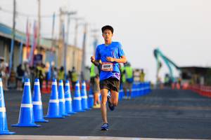 BIB: 8898
                            <button type="button" onclick="openModal(3113294)" class="btn btn-primary btn-sm float-right btn-popup" data-toggle="modal" data-target=".modal-high-quality">
                        <i class="fas fa-shopping-cart"></i> Add to Cart
                    </button>
                                            <button type="button" onclick="isThisMe(3113294, true)" class="btn btn-success btn-sm float-right btn-popup btn-isme hidden" data-toggle="tooltip" data-placement="bottom" title="นี่คือรูปของคุณใช่ไหม คลิกที่นี่เพื่อเอาเข้าอัลบั้ม">
                        <i class="fas fa-plus"></i> Add to album
                    </button>
                    <button type="button" onclick="isThisMe(3113294, false)" class="btn btn-warning btn-sm float-right btn-popup btn-isnotme hidden">
                        <i class="fas fa-ban"></i> Remove from album
                    </button>