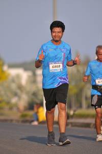 BIB: 6868
                            <button type="button" onclick="openModal(3116477)" class="btn btn-primary btn-sm float-right btn-popup" data-toggle="modal" data-target=".modal-high-quality">
                        <i class="fas fa-shopping-cart"></i> Add to Cart
                    </button>
                                            <button type="button" onclick="isThisMe(3116477, true)" class="btn btn-success btn-sm float-right btn-popup btn-isme hidden" data-toggle="tooltip" data-placement="bottom" title="นี่คือรูปของคุณใช่ไหม คลิกที่นี่เพื่อเอาเข้าอัลบั้ม">
                        <i class="fas fa-plus"></i> Add to album
                    </button>
                    <button type="button" onclick="isThisMe(3116477, false)" class="btn btn-warning btn-sm float-right btn-popup btn-isnotme hidden">
                        <i class="fas fa-ban"></i> Remove from album
                    </button>