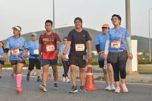 BIB: 9801, 9123, 9842, 9122
                            <button type="button" onclick="openModal(3445562)" class="btn btn-primary btn-sm float-right btn-popup" data-toggle="modal" data-target=".modal-high-quality">
                        <i class="fas fa-shopping-cart"></i> Add to Cart
                    </button>
                                            <button type="button" onclick="isThisMe(3445562, true)" class="btn btn-success btn-sm float-right btn-popup btn-isme hidden" data-toggle="tooltip" data-placement="bottom" title="นี่คือรูปของคุณใช่ไหม คลิกที่นี่เพื่อเอาเข้าอัลบั้ม">
                        <i class="fas fa-plus"></i> Add to album
                    </button>
                    <button type="button" onclick="isThisMe(3445562, false)" class="btn btn-warning btn-sm float-right btn-popup btn-isnotme hidden">
                        <i class="fas fa-ban"></i> Remove from album
                    </button>