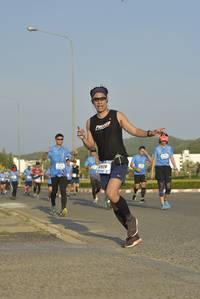 BIB: 928
                            <button type="button" onclick="openModal(3343857)" class="btn btn-primary btn-sm float-right btn-popup" data-toggle="modal" data-target=".modal-high-quality">
                        <i class="fas fa-shopping-cart"></i> Add to Cart
                    </button>
                                            <button type="button" onclick="isThisMe(3343857, true)" class="btn btn-success btn-sm float-right btn-popup btn-isme hidden" data-toggle="tooltip" data-placement="bottom" title="นี่คือรูปของคุณใช่ไหม คลิกที่นี่เพื่อเอาเข้าอัลบั้ม">
                        <i class="fas fa-plus"></i> Add to album
                    </button>
                    <button type="button" onclick="isThisMe(3343857, false)" class="btn btn-warning btn-sm float-right btn-popup btn-isnotme hidden">
                        <i class="fas fa-ban"></i> Remove from album
                    </button>