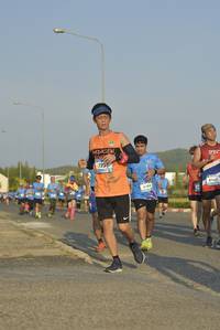 BIB: 6565
                            <button type="button" onclick="openModal(3344385)" class="btn btn-primary btn-sm float-right btn-popup" data-toggle="modal" data-target=".modal-high-quality">
                        <i class="fas fa-shopping-cart"></i> Add to Cart
                    </button>
                                            <button type="button" onclick="isThisMe(3344385, true)" class="btn btn-success btn-sm float-right btn-popup btn-isme hidden" data-toggle="tooltip" data-placement="bottom" title="นี่คือรูปของคุณใช่ไหม คลิกที่นี่เพื่อเอาเข้าอัลบั้ม">
                        <i class="fas fa-plus"></i> Add to album
                    </button>
                    <button type="button" onclick="isThisMe(3344385, false)" class="btn btn-warning btn-sm float-right btn-popup btn-isnotme hidden">
                        <i class="fas fa-ban"></i> Remove from album
                    </button>