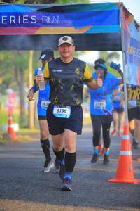 BIB: 395, 6198
                            <button type="button" onclick="openModal(3294300)" class="btn btn-primary btn-sm float-right btn-popup" data-toggle="modal" data-target=".modal-high-quality">
                        <i class="fas fa-shopping-cart"></i> Add to Cart
                    </button>
                                            <button type="button" onclick="isThisMe(3294300, true)" class="btn btn-success btn-sm float-right btn-popup btn-isme hidden" data-toggle="tooltip" data-placement="bottom" title="นี่คือรูปของคุณใช่ไหม คลิกที่นี่เพื่อเอาเข้าอัลบั้ม">
                        <i class="fas fa-plus"></i> Add to album
                    </button>
                    <button type="button" onclick="isThisMe(3294300, false)" class="btn btn-warning btn-sm float-right btn-popup btn-isnotme hidden">
                        <i class="fas fa-ban"></i> Remove from album
                    </button>