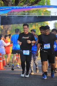BIB: 6072, 6020
                            <button type="button" onclick="openModal(3295841)" class="btn btn-primary btn-sm float-right btn-popup" data-toggle="modal" data-target=".modal-high-quality">
                        <i class="fas fa-shopping-cart"></i> Add to Cart
                    </button>
                                            <button type="button" onclick="isThisMe(3295841, true)" class="btn btn-success btn-sm float-right btn-popup btn-isme hidden" data-toggle="tooltip" data-placement="bottom" title="นี่คือรูปของคุณใช่ไหม คลิกที่นี่เพื่อเอาเข้าอัลบั้ม">
                        <i class="fas fa-plus"></i> Add to album
                    </button>
                    <button type="button" onclick="isThisMe(3295841, false)" class="btn btn-warning btn-sm float-right btn-popup btn-isnotme hidden">
                        <i class="fas fa-ban"></i> Remove from album
                    </button>