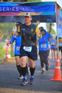 BIB: 6198
                            <button type="button" onclick="openModal(3294308)" class="btn btn-primary btn-sm float-right btn-popup" data-toggle="modal" data-target=".modal-high-quality">
                        <i class="fas fa-shopping-cart"></i> Add to Cart
                    </button>
                                            <button type="button" onclick="isThisMe(3294308, true)" class="btn btn-success btn-sm float-right btn-popup btn-isme hidden" data-toggle="tooltip" data-placement="bottom" title="นี่คือรูปของคุณใช่ไหม คลิกที่นี่เพื่อเอาเข้าอัลบั้ม">
                        <i class="fas fa-plus"></i> Add to album
                    </button>
                    <button type="button" onclick="isThisMe(3294308, false)" class="btn btn-warning btn-sm float-right btn-popup btn-isnotme hidden">
                        <i class="fas fa-ban"></i> Remove from album
                    </button>