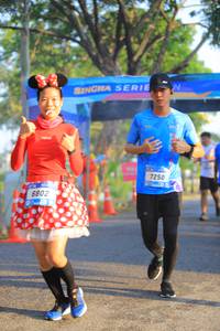 BIB: 250, 5802
                            <button type="button" onclick="openModal(3294447)" class="btn btn-primary btn-sm float-right btn-popup" data-toggle="modal" data-target=".modal-high-quality">
                        <i class="fas fa-shopping-cart"></i> Add to Cart
                    </button>
                                            <button type="button" onclick="isThisMe(3294447, true)" class="btn btn-success btn-sm float-right btn-popup btn-isme hidden" data-toggle="tooltip" data-placement="bottom" title="นี่คือรูปของคุณใช่ไหม คลิกที่นี่เพื่อเอาเข้าอัลบั้ม">
                        <i class="fas fa-plus"></i> Add to album
                    </button>
                    <button type="button" onclick="isThisMe(3294447, false)" class="btn btn-warning btn-sm float-right btn-popup btn-isnotme hidden">
                        <i class="fas fa-ban"></i> Remove from album
                    </button>