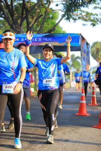 BIB: 6191, 6062
                            <button type="button" onclick="openModal(3294949)" class="btn btn-primary btn-sm float-right btn-popup" data-toggle="modal" data-target=".modal-high-quality">
                        <i class="fas fa-shopping-cart"></i> Add to Cart
                    </button>
                                            <button type="button" onclick="isThisMe(3294949, true)" class="btn btn-success btn-sm float-right btn-popup btn-isme hidden" data-toggle="tooltip" data-placement="bottom" title="นี่คือรูปของคุณใช่ไหม คลิกที่นี่เพื่อเอาเข้าอัลบั้ม">
                        <i class="fas fa-plus"></i> Add to album
                    </button>
                    <button type="button" onclick="isThisMe(3294949, false)" class="btn btn-warning btn-sm float-right btn-popup btn-isnotme hidden">
                        <i class="fas fa-ban"></i> Remove from album
                    </button>