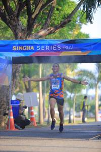 BIB: 6923
                            <button type="button" onclick="openModal(3289991)" class="btn btn-primary btn-sm float-right btn-popup" data-toggle="modal" data-target=".modal-high-quality">
                        <i class="fas fa-shopping-cart"></i> Add to Cart
                    </button>
                                            <button type="button" onclick="isThisMe(3289991, true)" class="btn btn-success btn-sm float-right btn-popup btn-isme hidden" data-toggle="tooltip" data-placement="bottom" title="นี่คือรูปของคุณใช่ไหม คลิกที่นี่เพื่อเอาเข้าอัลบั้ม">
                        <i class="fas fa-plus"></i> Add to album
                    </button>
                    <button type="button" onclick="isThisMe(3289991, false)" class="btn btn-warning btn-sm float-right btn-popup btn-isnotme hidden">
                        <i class="fas fa-ban"></i> Remove from album
                    </button>