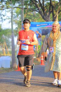 BIB: 6051, 588
                            <button type="button" onclick="openModal(3295157)" class="btn btn-primary btn-sm float-right btn-popup" data-toggle="modal" data-target=".modal-high-quality">
                        <i class="fas fa-shopping-cart"></i> Add to Cart
                    </button>
                                            <button type="button" onclick="isThisMe(3295157, true)" class="btn btn-success btn-sm float-right btn-popup btn-isme hidden" data-toggle="tooltip" data-placement="bottom" title="นี่คือรูปของคุณใช่ไหม คลิกที่นี่เพื่อเอาเข้าอัลบั้ม">
                        <i class="fas fa-plus"></i> Add to album
                    </button>
                    <button type="button" onclick="isThisMe(3295157, false)" class="btn btn-warning btn-sm float-right btn-popup btn-isnotme hidden">
                        <i class="fas fa-ban"></i> Remove from album
                    </button>