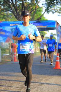 BIB: 250
                            <button type="button" onclick="openModal(3294462)" class="btn btn-primary btn-sm float-right btn-popup" data-toggle="modal" data-target=".modal-high-quality">
                        <i class="fas fa-shopping-cart"></i> Add to Cart
                    </button>
                                            <button type="button" onclick="isThisMe(3294462, true)" class="btn btn-success btn-sm float-right btn-popup btn-isme hidden" data-toggle="tooltip" data-placement="bottom" title="นี่คือรูปของคุณใช่ไหม คลิกที่นี่เพื่อเอาเข้าอัลบั้ม">
                        <i class="fas fa-plus"></i> Add to album
                    </button>
                    <button type="button" onclick="isThisMe(3294462, false)" class="btn btn-warning btn-sm float-right btn-popup btn-isnotme hidden">
                        <i class="fas fa-ban"></i> Remove from album
                    </button>