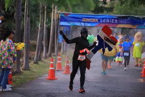 BIB: 9225, 
                            <button type="button" onclick="openModal(3315390)" class="btn btn-primary btn-sm float-right btn-popup" data-toggle="modal" data-target=".modal-high-quality">
                        <i class="fas fa-shopping-cart"></i> Add to Cart
                    </button>
                                            <button type="button" onclick="isThisMe(3315390, true)" class="btn btn-success btn-sm float-right btn-popup btn-isme hidden" data-toggle="tooltip" data-placement="bottom" title="นี่คือรูปของคุณใช่ไหม คลิกที่นี่เพื่อเอาเข้าอัลบั้ม">
                        <i class="fas fa-plus"></i> Add to album
                    </button>
                    <button type="button" onclick="isThisMe(3315390, false)" class="btn btn-warning btn-sm float-right btn-popup btn-isnotme hidden">
                        <i class="fas fa-ban"></i> Remove from album
                    </button>