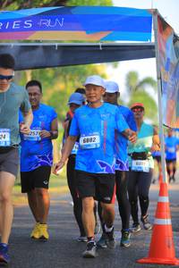 BIB: 257, 6882, 6001
                            <button type="button" onclick="openModal(3293780)" class="btn btn-primary btn-sm float-right btn-popup" data-toggle="modal" data-target=".modal-high-quality">
                        <i class="fas fa-shopping-cart"></i> Add to Cart
                    </button>
                                            <button type="button" onclick="isThisMe(3293780, true)" class="btn btn-success btn-sm float-right btn-popup btn-isme hidden" data-toggle="tooltip" data-placement="bottom" title="นี่คือรูปของคุณใช่ไหม คลิกที่นี่เพื่อเอาเข้าอัลบั้ม">
                        <i class="fas fa-plus"></i> Add to album
                    </button>
                    <button type="button" onclick="isThisMe(3293780, false)" class="btn btn-warning btn-sm float-right btn-popup btn-isnotme hidden">
                        <i class="fas fa-ban"></i> Remove from album
                    </button>