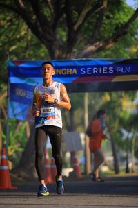 BIB: 6162
                            <button type="button" onclick="openModal(3290422)" class="btn btn-primary btn-sm float-right btn-popup" data-toggle="modal" data-target=".modal-high-quality">
                        <i class="fas fa-shopping-cart"></i> Add to Cart
                    </button>
                                            <button type="button" onclick="isThisMe(3290422, true)" class="btn btn-success btn-sm float-right btn-popup btn-isme hidden" data-toggle="tooltip" data-placement="bottom" title="นี่คือรูปของคุณใช่ไหม คลิกที่นี่เพื่อเอาเข้าอัลบั้ม">
                        <i class="fas fa-plus"></i> Add to album
                    </button>
                    <button type="button" onclick="isThisMe(3290422, false)" class="btn btn-warning btn-sm float-right btn-popup btn-isnotme hidden">
                        <i class="fas fa-ban"></i> Remove from album
                    </button>