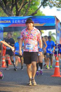 BIB: 6801
                            <button type="button" onclick="openModal(3294079)" class="btn btn-primary btn-sm float-right btn-popup" data-toggle="modal" data-target=".modal-high-quality">
                        <i class="fas fa-shopping-cart"></i> Add to Cart
                    </button>
                                            <button type="button" onclick="isThisMe(3294079, true)" class="btn btn-success btn-sm float-right btn-popup btn-isme hidden" data-toggle="tooltip" data-placement="bottom" title="นี่คือรูปของคุณใช่ไหม คลิกที่นี่เพื่อเอาเข้าอัลบั้ม">
                        <i class="fas fa-plus"></i> Add to album
                    </button>
                    <button type="button" onclick="isThisMe(3294079, false)" class="btn btn-warning btn-sm float-right btn-popup btn-isnotme hidden">
                        <i class="fas fa-ban"></i> Remove from album
                    </button>