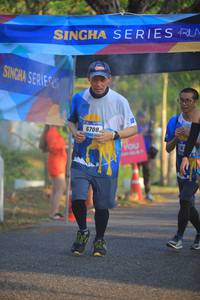 BIB: 6708
                            <button type="button" onclick="openModal(3295321)" class="btn btn-primary btn-sm float-right btn-popup" data-toggle="modal" data-target=".modal-high-quality">
                        <i class="fas fa-shopping-cart"></i> Add to Cart
                    </button>
                                            <button type="button" onclick="isThisMe(3295321, true)" class="btn btn-success btn-sm float-right btn-popup btn-isme hidden" data-toggle="tooltip" data-placement="bottom" title="นี่คือรูปของคุณใช่ไหม คลิกที่นี่เพื่อเอาเข้าอัลบั้ม">
                        <i class="fas fa-plus"></i> Add to album
                    </button>
                    <button type="button" onclick="isThisMe(3295321, false)" class="btn btn-warning btn-sm float-right btn-popup btn-isnotme hidden">
                        <i class="fas fa-ban"></i> Remove from album
                    </button>